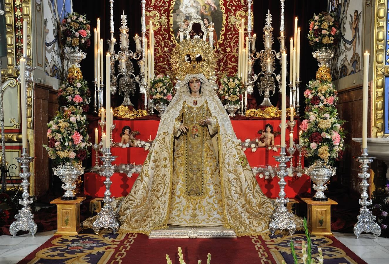 Galería del besamanos de la Virgen de las Mercedes