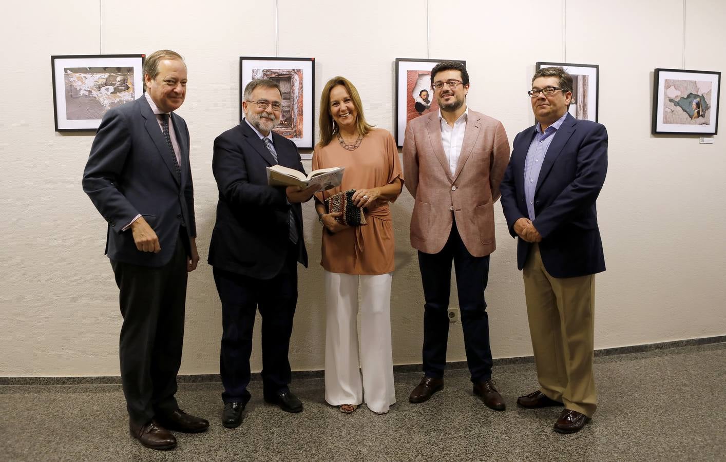 La presencia de María Dueñas en el Foro Cultural de ABC, en imágenes