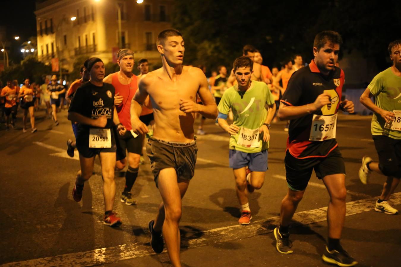 ¿Has corrido en la Nocturna de Sevilla 2018? Búscate aquí