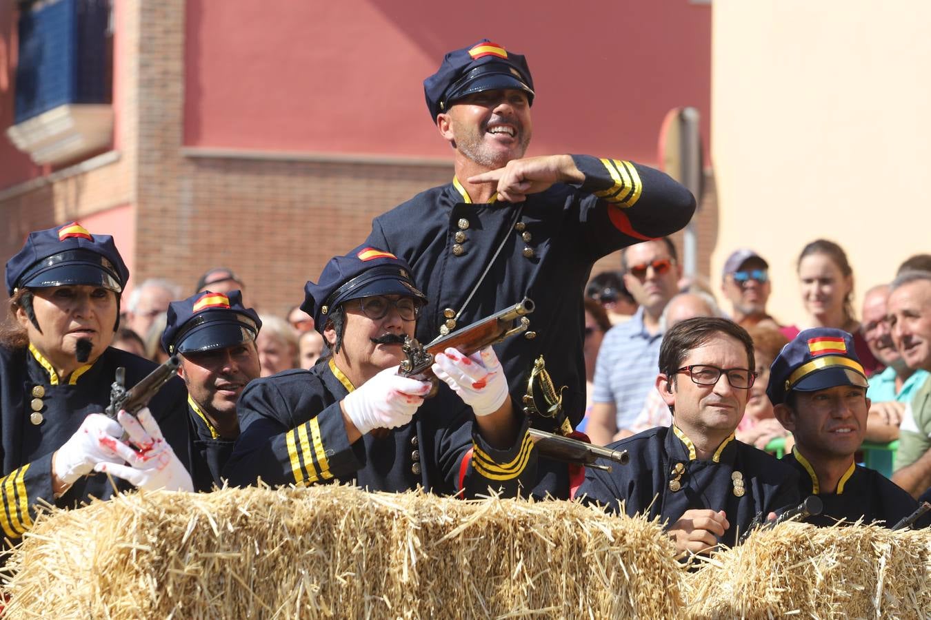 En imágenes, la batalla del Puente de Alcolea 150 años después