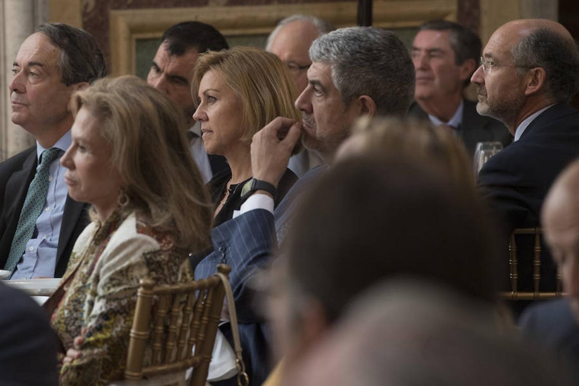 Asistentes al Foro ABC-Deloitte escuchan las ponencias.. 