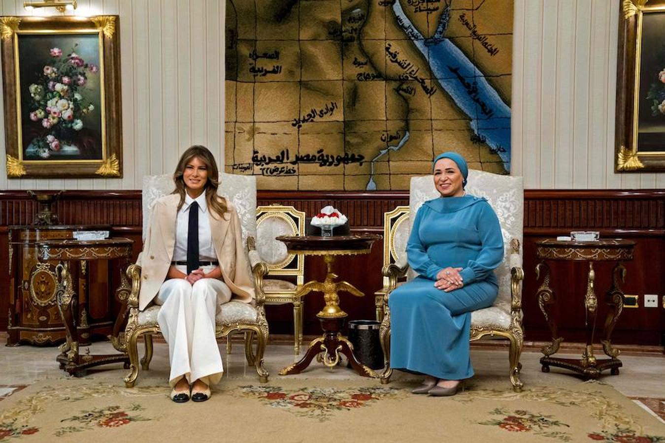 El paseo de Melania Trump por las Pirámides de Egipto, en imágenes. 