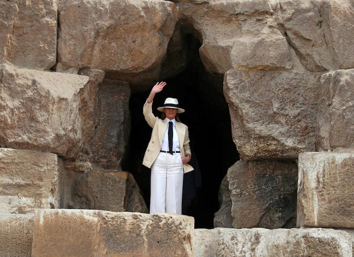 El paseo de Melania Trump por las Pirámides de Egipto, en imágenes. 