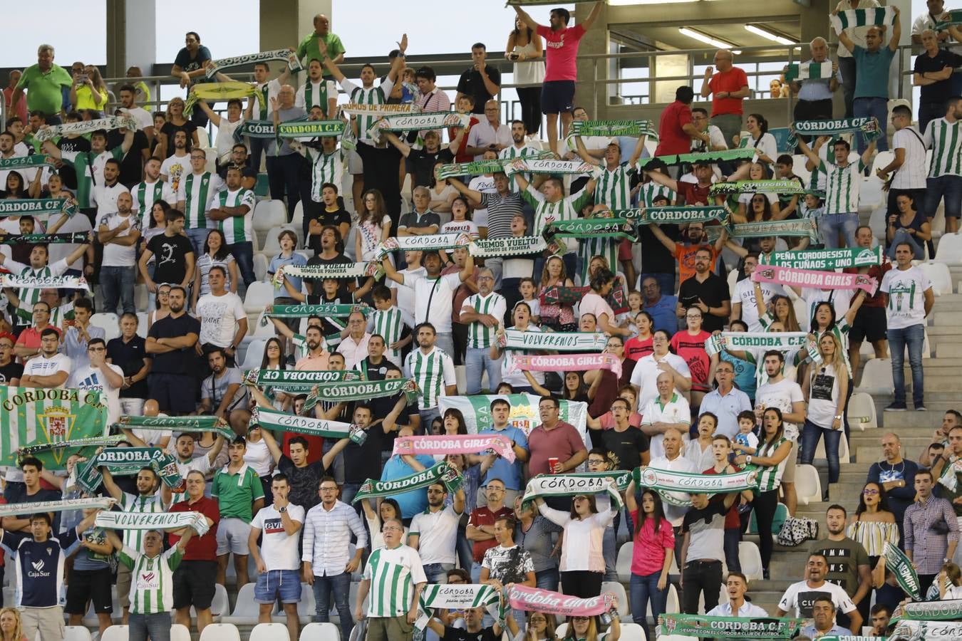 La grada del Córdoba-Almería, en imágenes