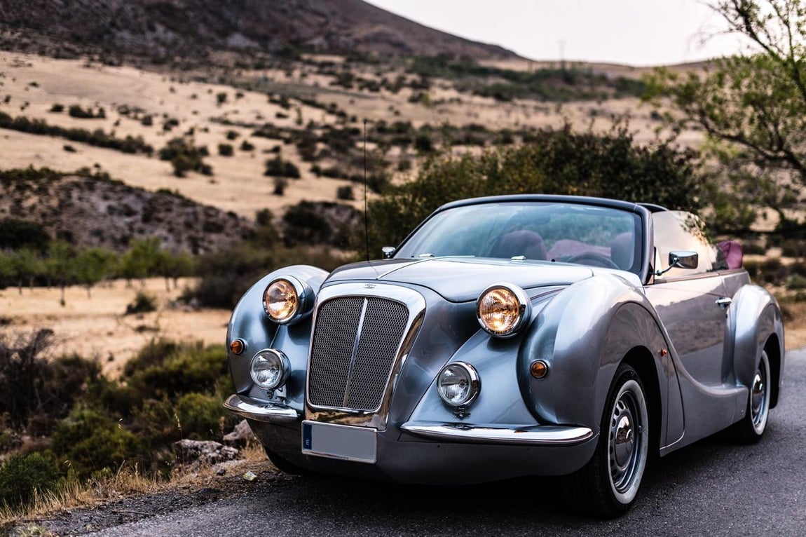 Hurtan Author. El último ha sido este modelo, el Author, con capacidad para cuatro pasajeros e inspirado en las líneas clásicas de mediados del siglo XX, mecánica de última generación y <a href="https://www.abc.es/summum/motor/abci-coches-gusto-tendencia-mas-cool-201708201326_noticia.html">personalizado según los deseos de cada cliente</a>