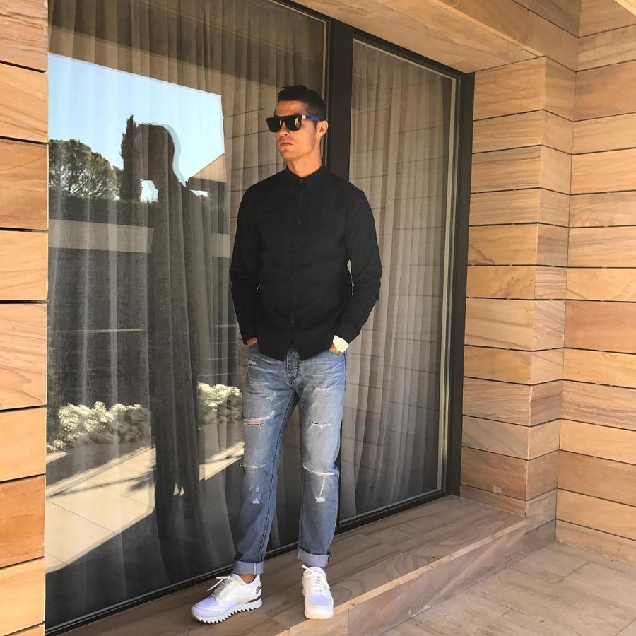 Su colección de relojes. Entre su colección también se encuentran modelos de inspiración deportiva como este modelo en color blanco también de TAG Heuer.