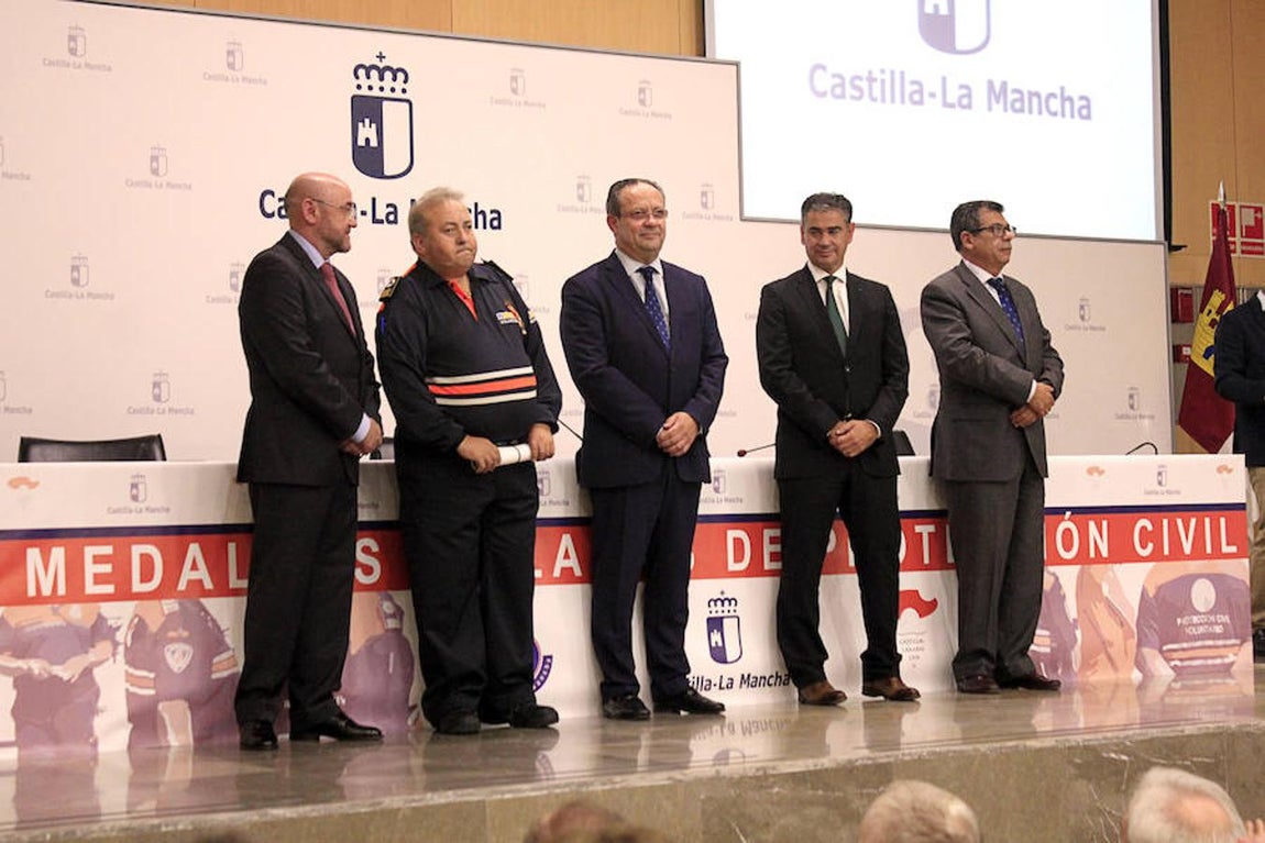 Entrega de placas y medallas de Protección Civil en Toledo