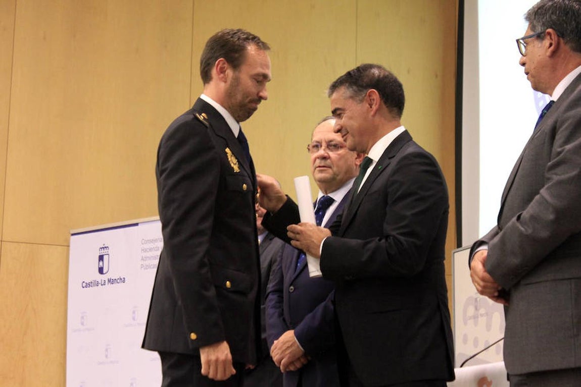 Entrega de placas y medallas de Protección Civil en Toledo