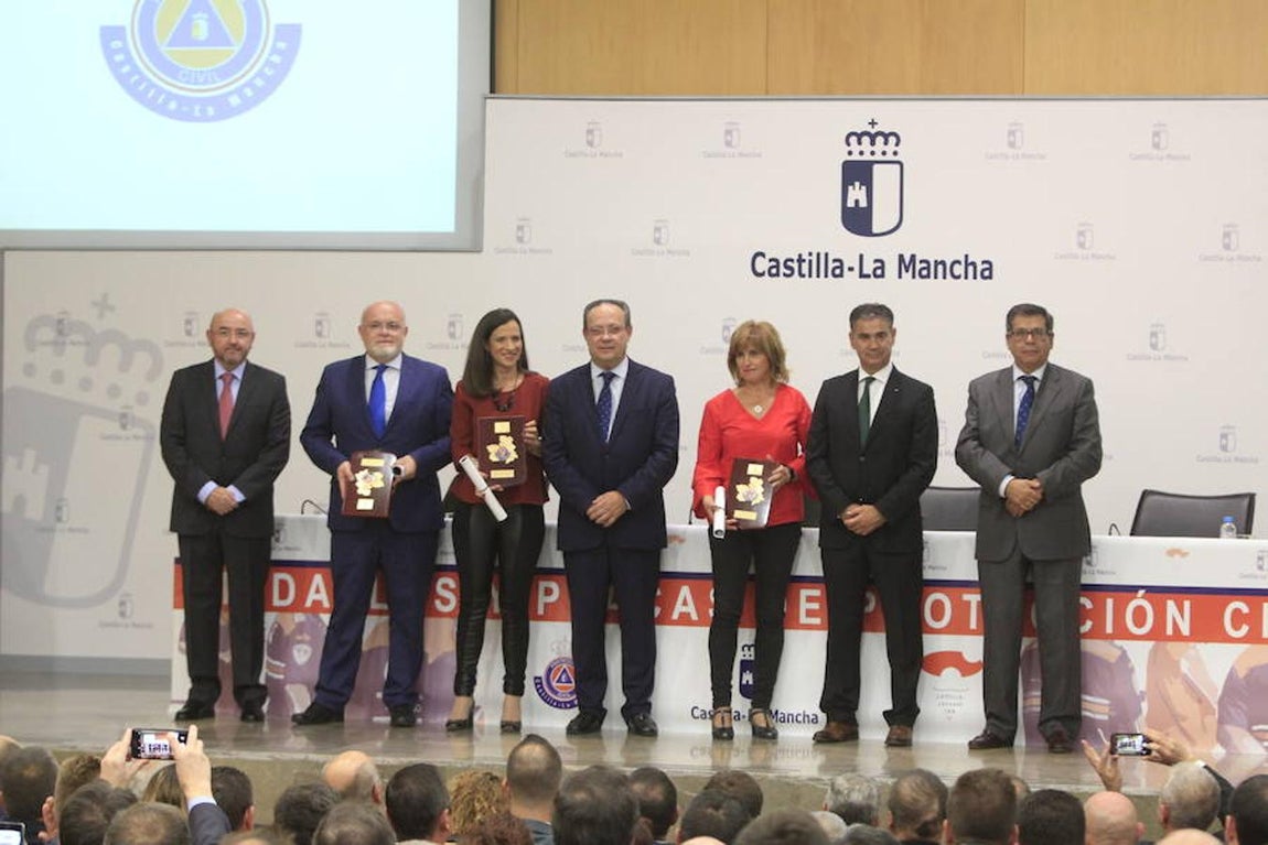 Entrega de placas y medallas de Protección Civil en Toledo