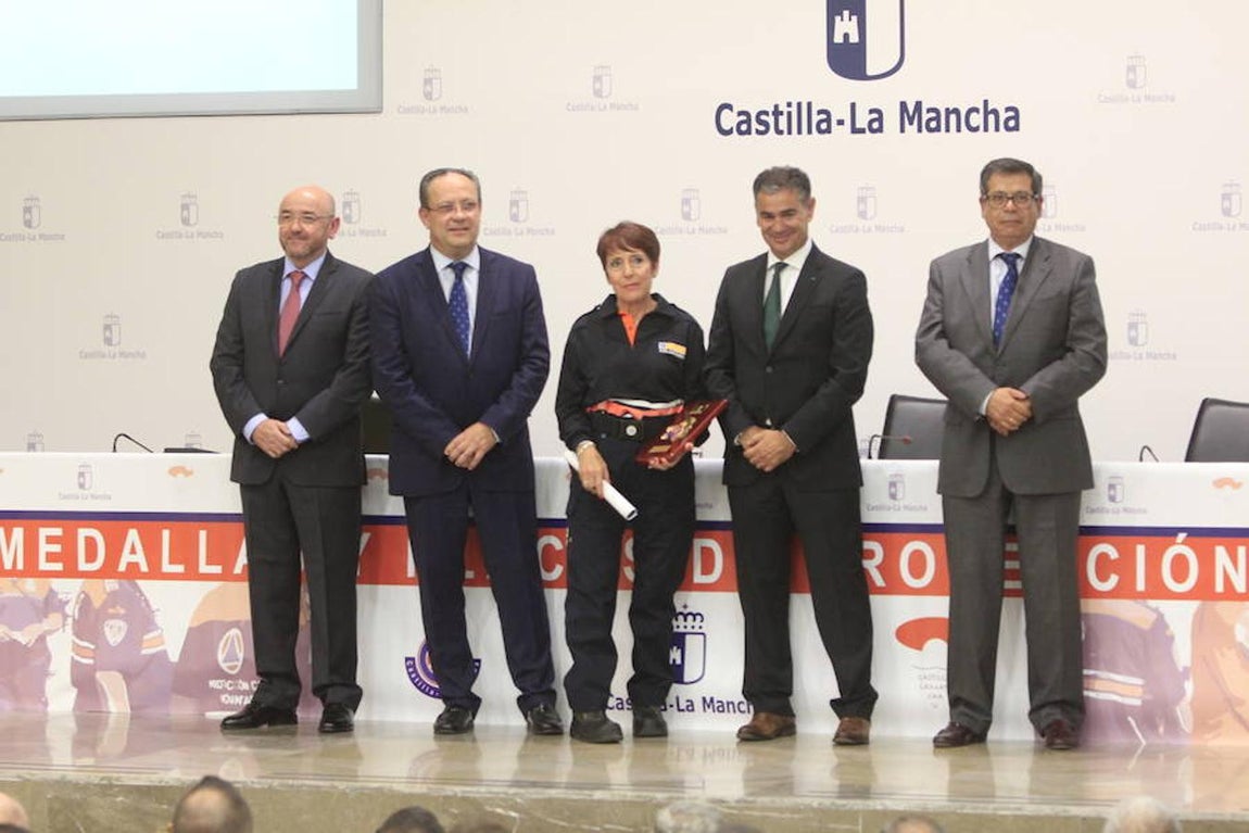 Entrega de placas y medallas de Protección Civil en Toledo