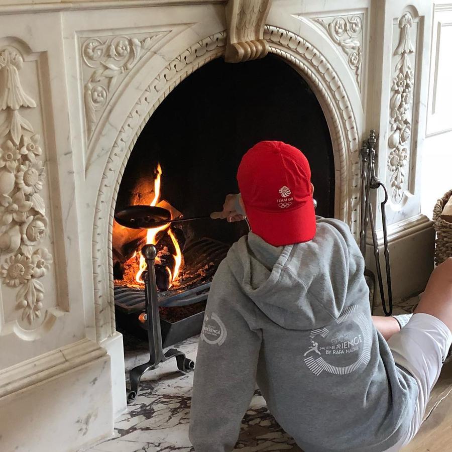 Estilo por bandera. David y Victoria Beckham son muy activos en redes sociales. En su mosaico de Instagram no es difícil encontrar estampas de su vida familiar