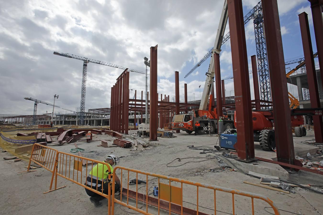 Así van las obras del centro comercial Palmas Altas en Sevilla