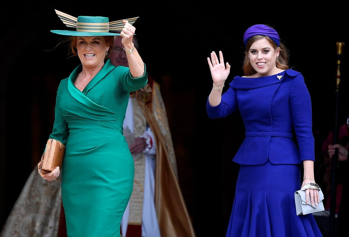 Sarah Ferguson, duquesa de York, y su hija la princesa Beatriz. 
