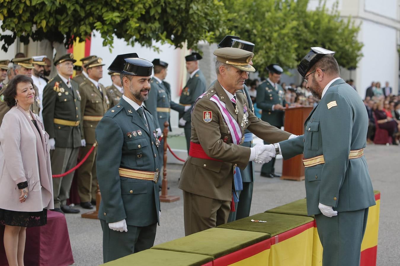 La entrega de condecoraciones de la Guardia Civil en Córdoba, en imágenes