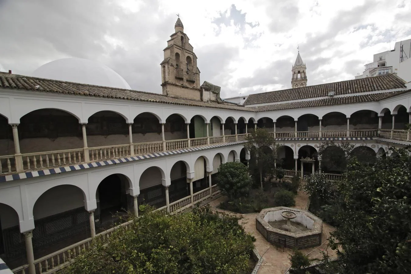La decadencia de los conventos de Sevilla