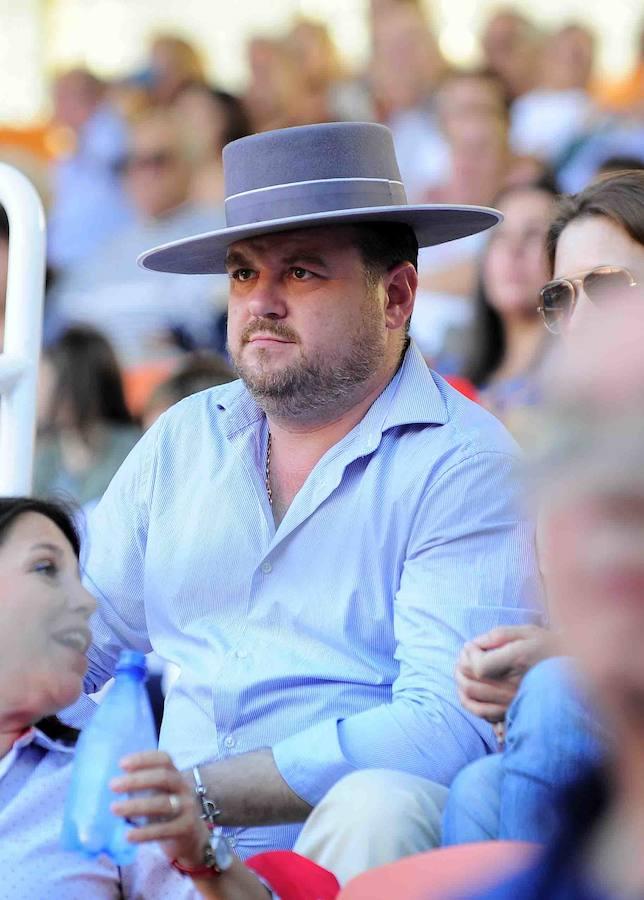 Rostros conocidos en la corrida total de Illescas