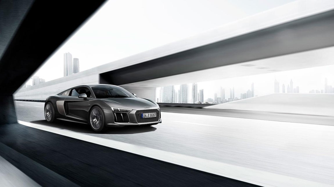 Audi R8. Sin embargo, el espacio en esta lista se lo debe al Audi R8 que estrenó en 2013. En una época en la que el animal print estaba de moda, Bieber optó por personalizar su coche con un estampado de leopardo