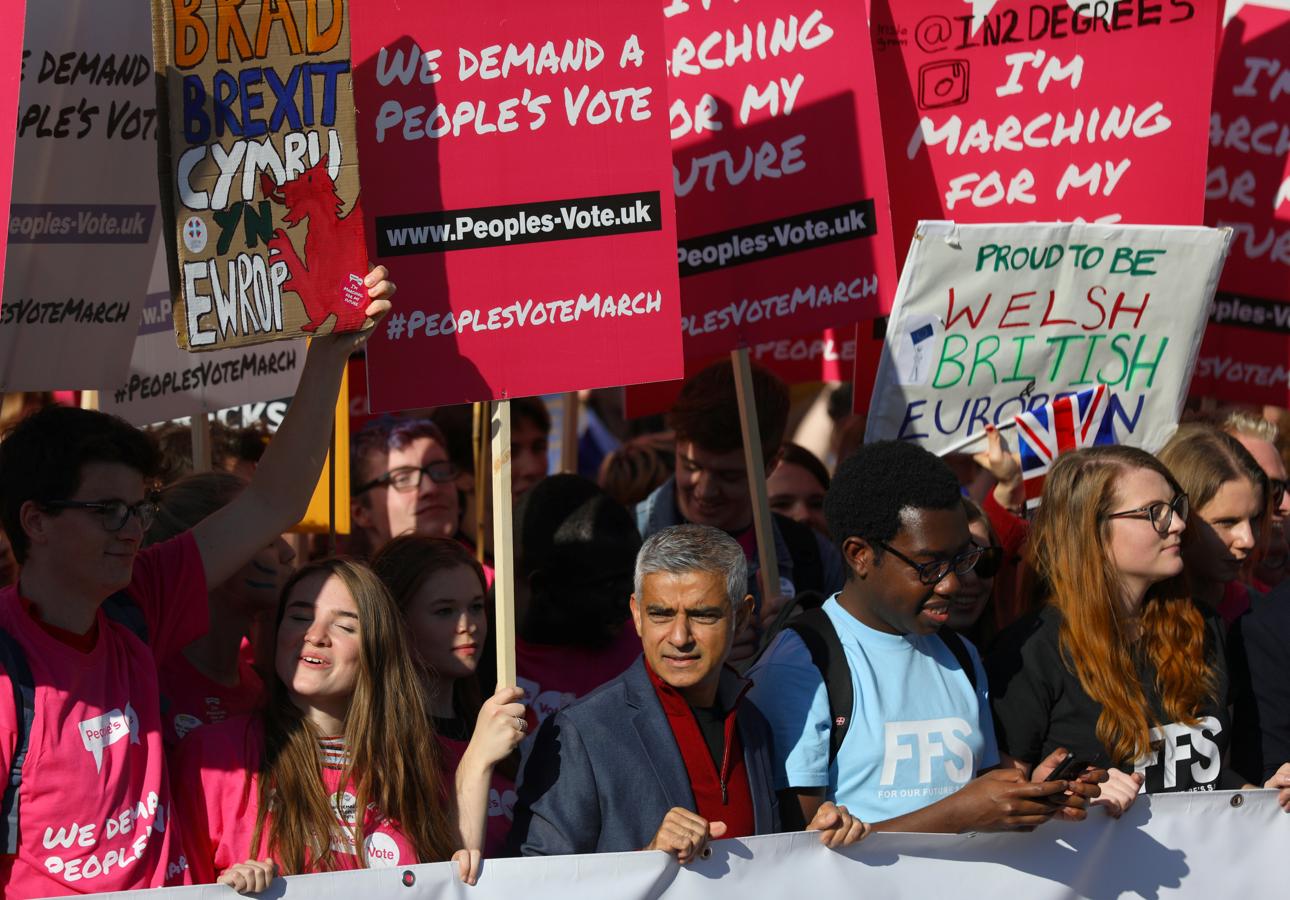 El Alcalde de Londres, Sadiq Khan, protesta contra el Brexit. 