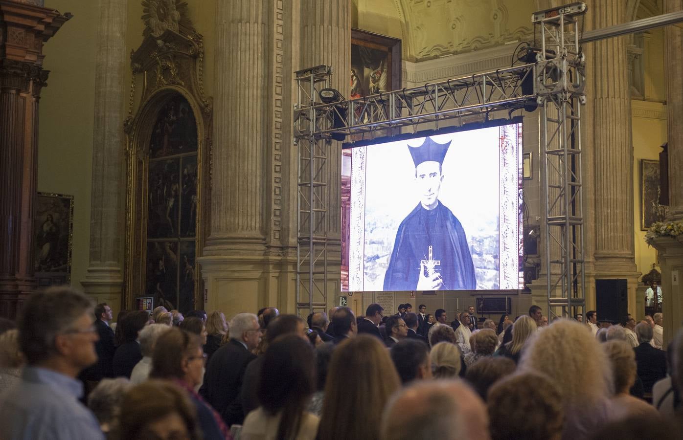 En imagen, la beatificación del Padre Arnaiz en Málaga