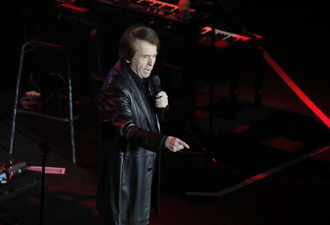 Las mejores imágenes del concierto de Raphael