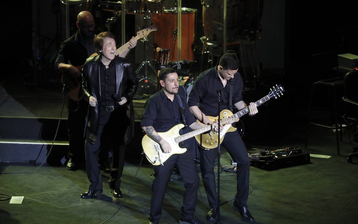 Las mejores imágenes del concierto de Raphael