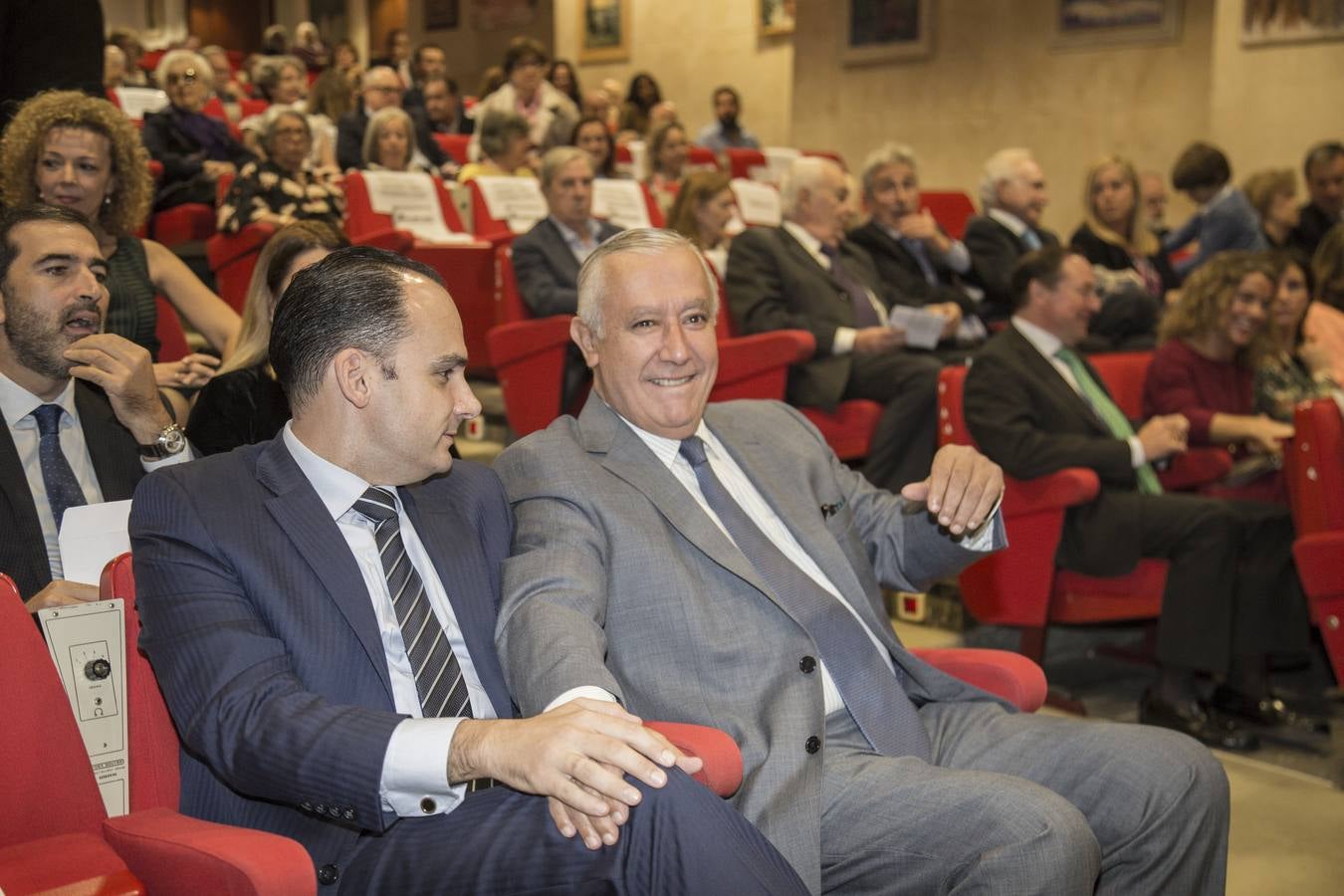 En imágenes, la conmemoración de San Lucas en el Colegio de Médicos de Sevilla