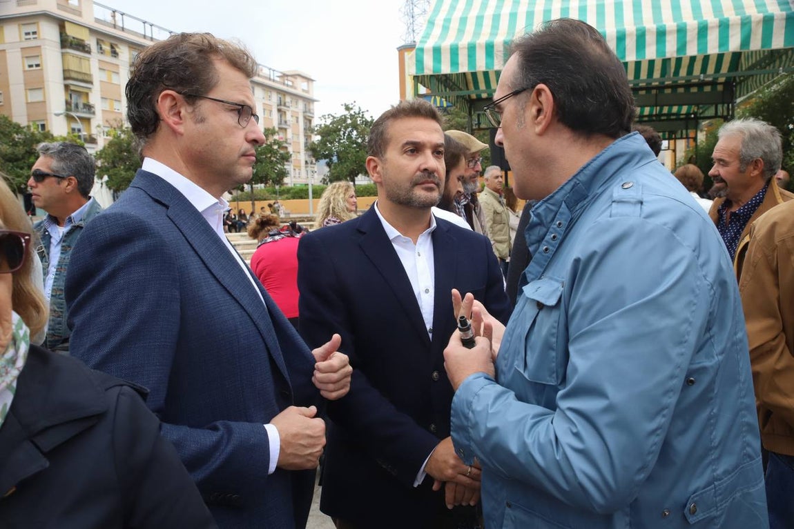 La concentración por el desaparecido Paco Molina, en imágenes