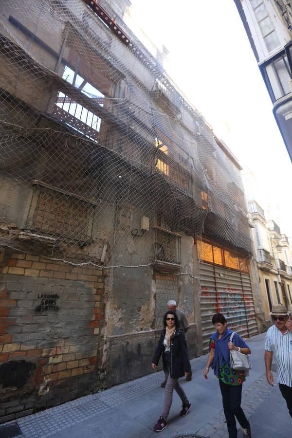 FOTOS: Un recorrido por las fincas de infravivienda en Cádiz