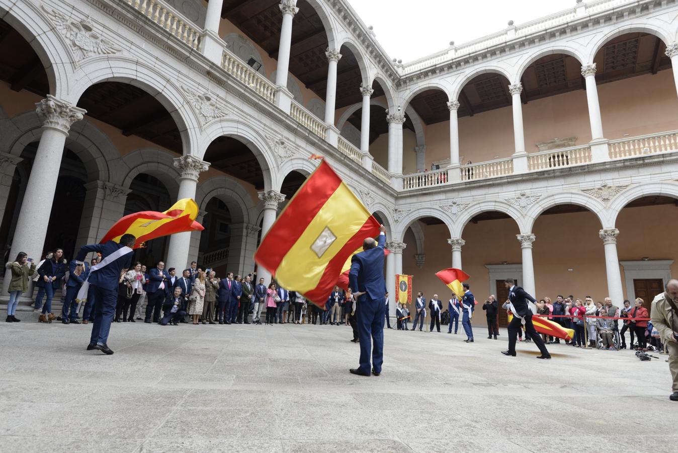 Quismondo trae a Toledo su tradicional baile de la Bandera del Tinaní