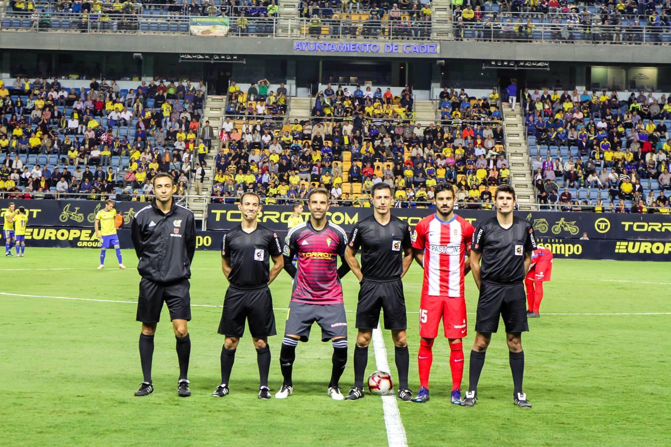 (FOTOS): Las imágenes del Cádiz CF-Sporting