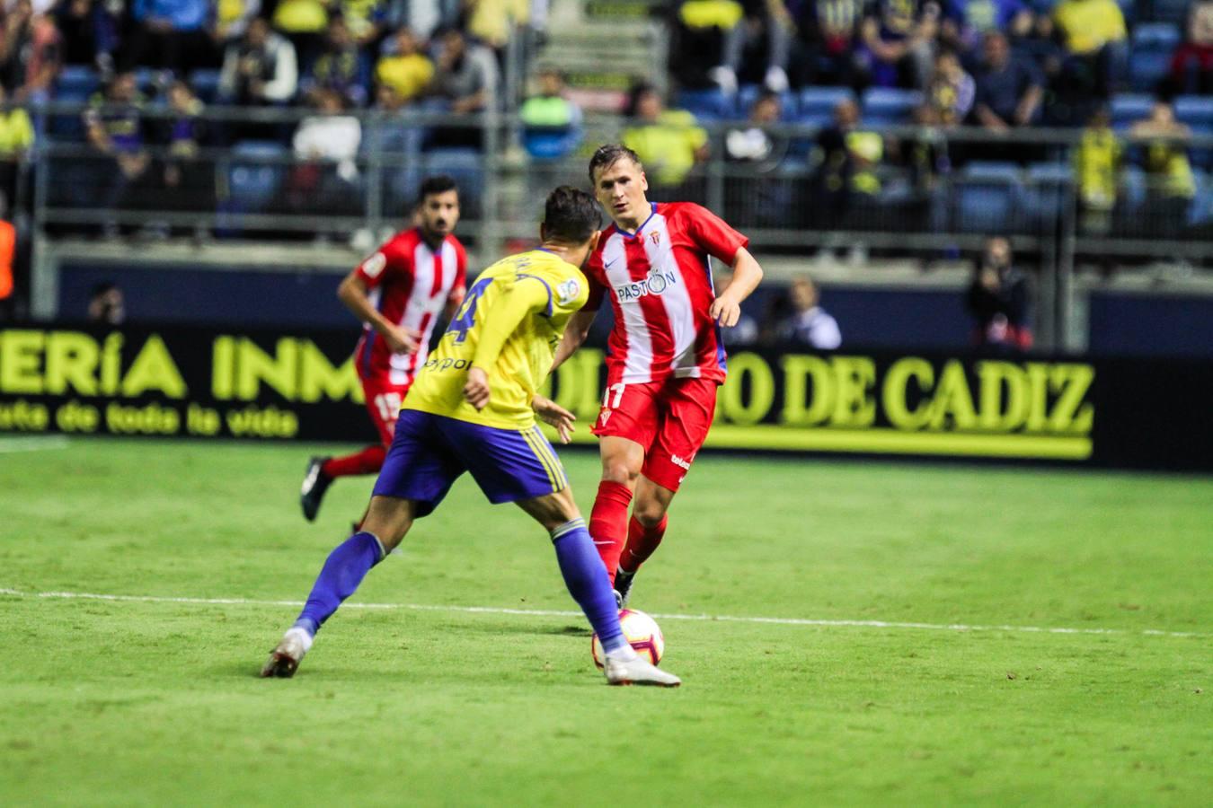 (FOTOS): Las imágenes del Cádiz CF-Sporting