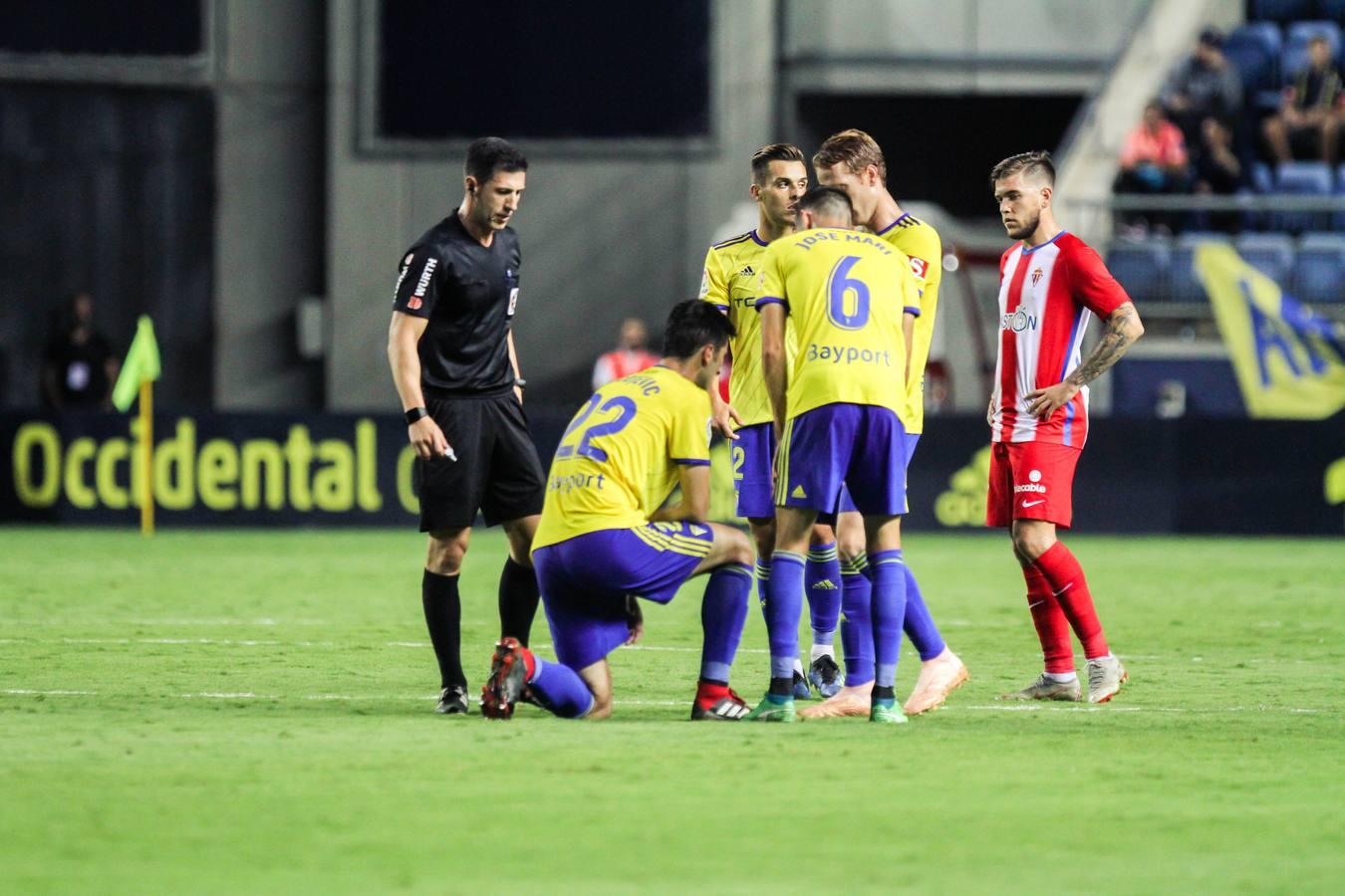 (FOTOS): Las imágenes del Cádiz CF-Sporting