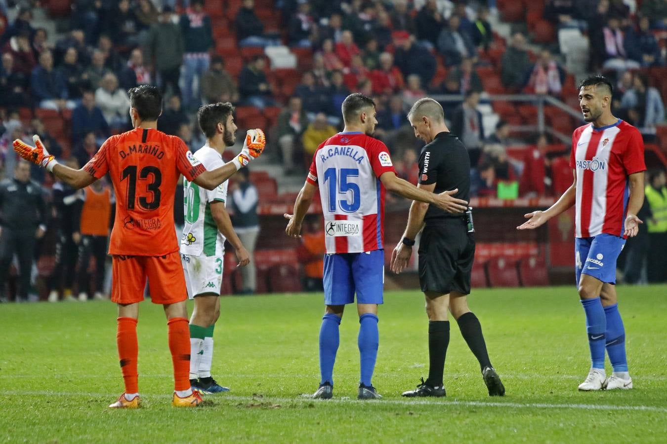 El Sporting de Gijón-Córdoba, en imágenes