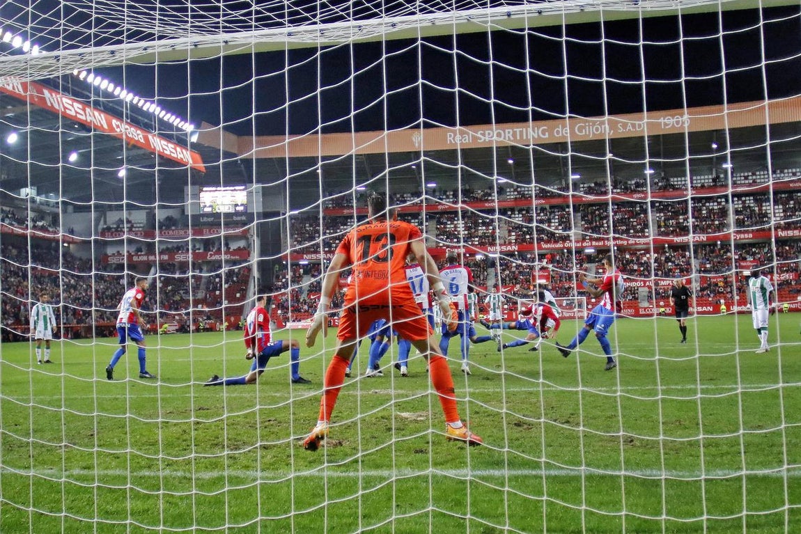 El Sporting de Gijón-Córdoba, en imágenes