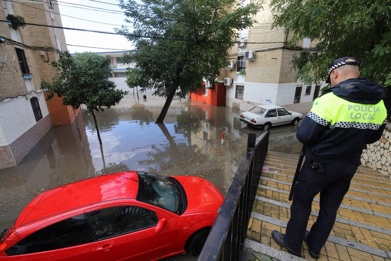 Los efectos de la tromba de agua de este sábado en Córdoba, en imágenes