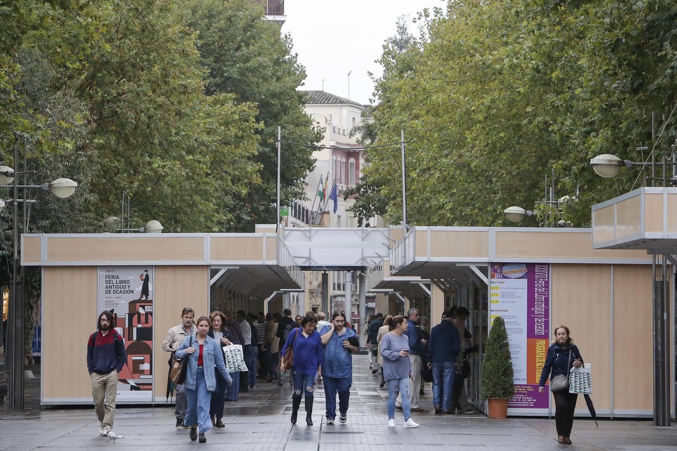 La Feria del Libro Antiguo y de Ocasión de Córdoba, en imágenes