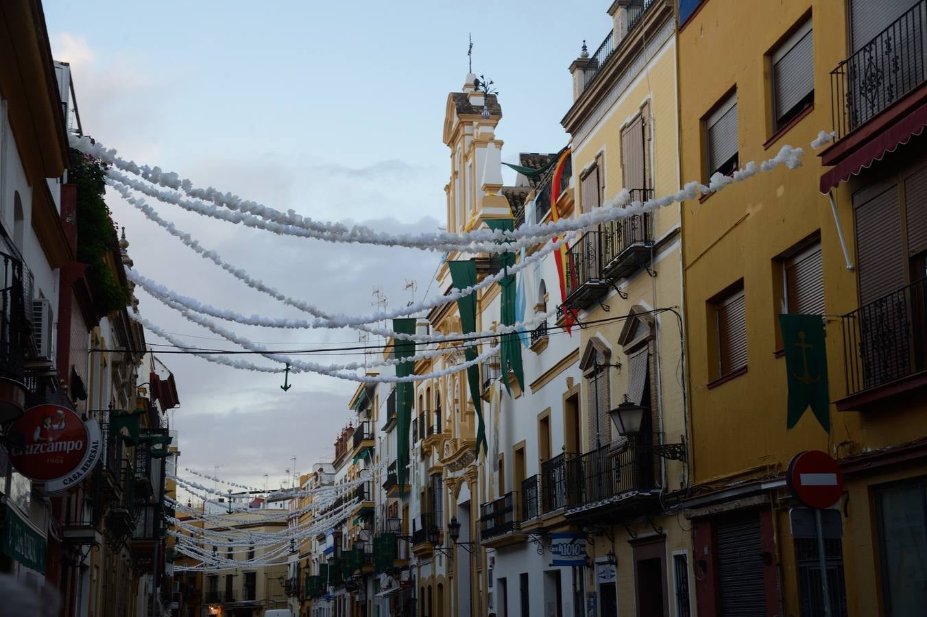 Galería de las calles adornadas para la Esperanza de Triana