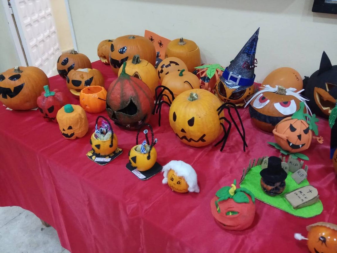 Fotos: Tosantos y Halloween en los colegios de Cádiz