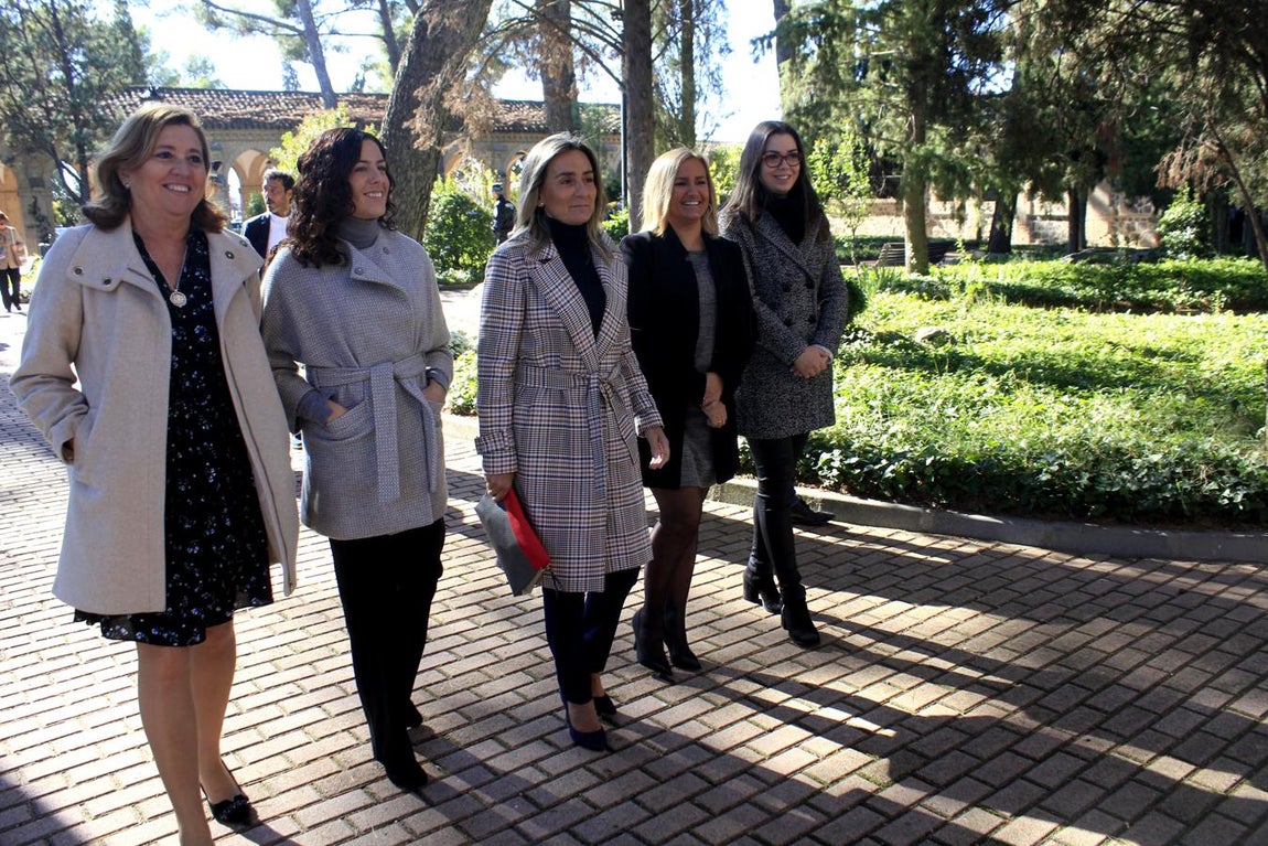 Miles de toledanos visitan el cementerio el Día de todos los Santos