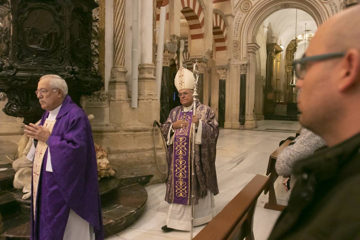 La misa de Réquiem en la Catedral de Córdoba, en imágenes