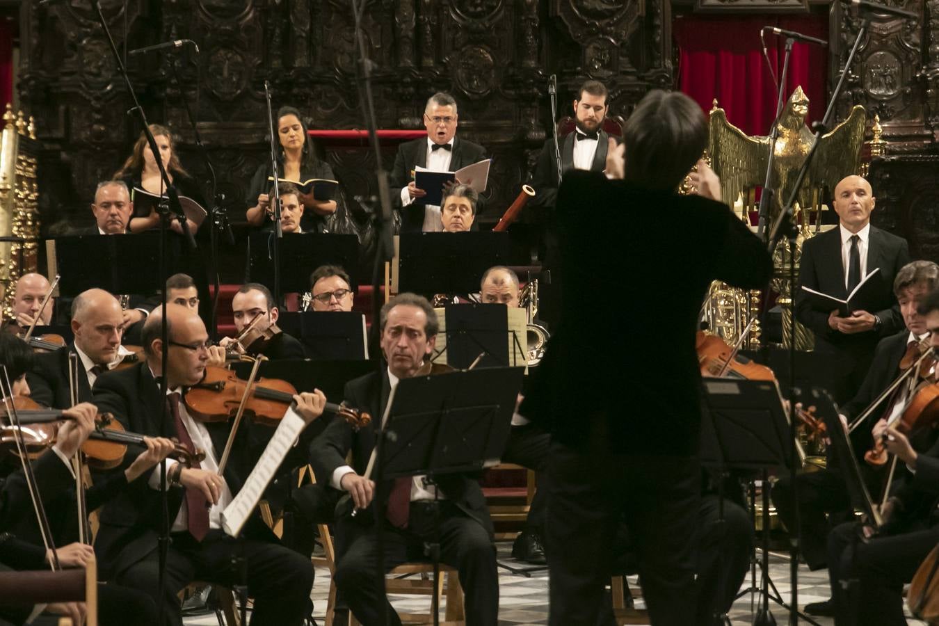 La misa de Réquiem en la Catedral de Córdoba, en imágenes