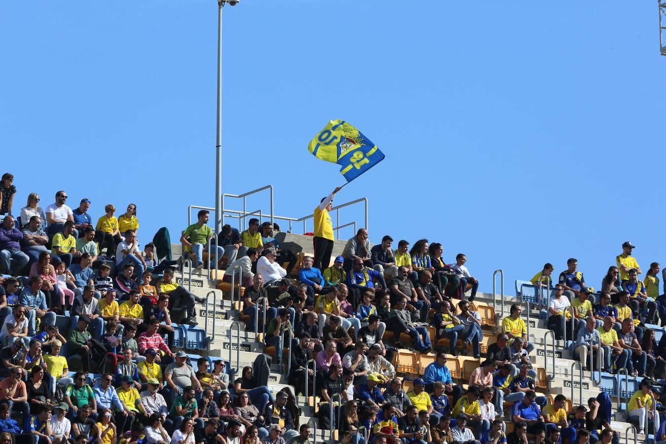 Fotos: Búscate en el Cádiz CF-Elche en Carranza