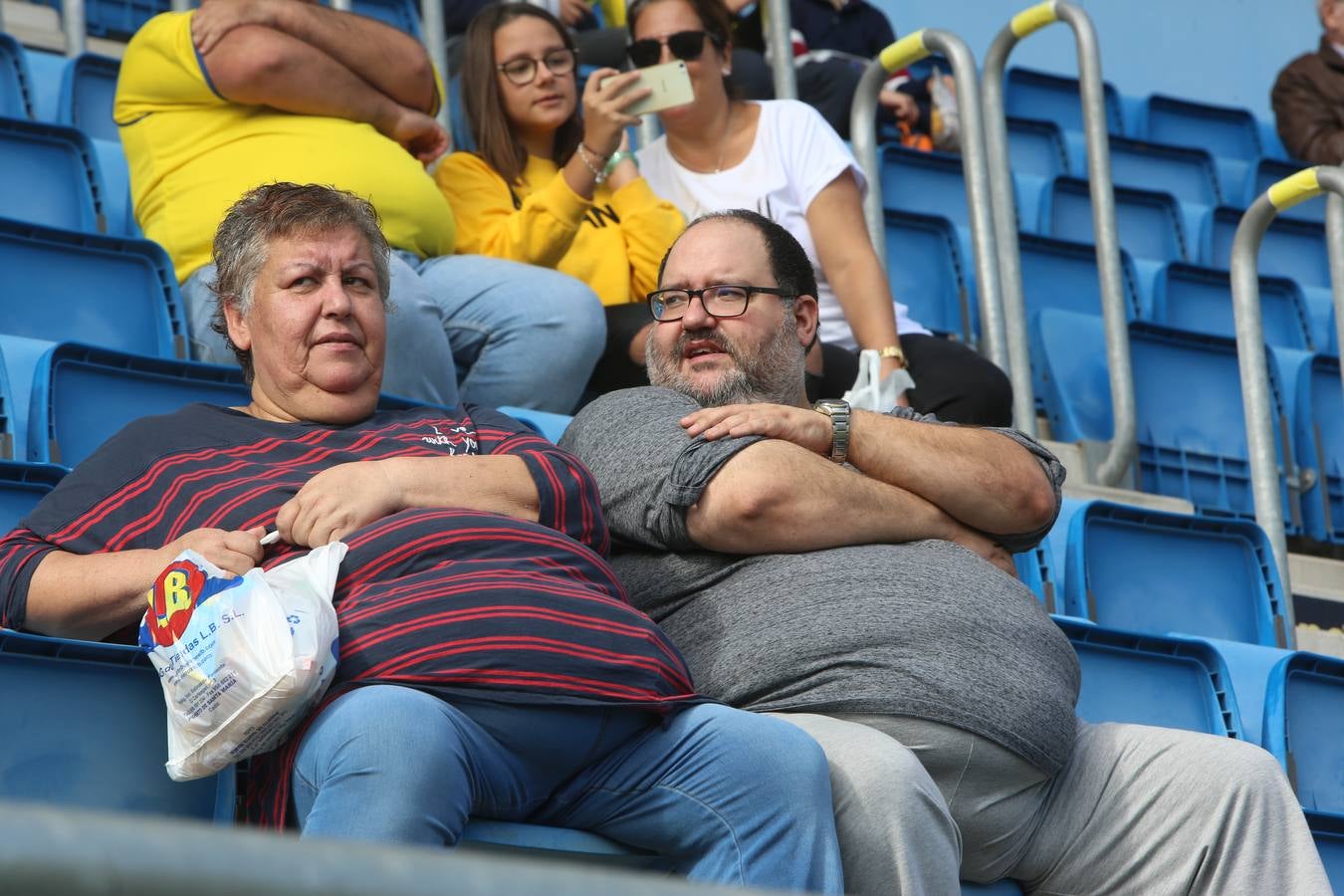 Fotos: Búscate en el Cádiz CF-Elche en Carranza