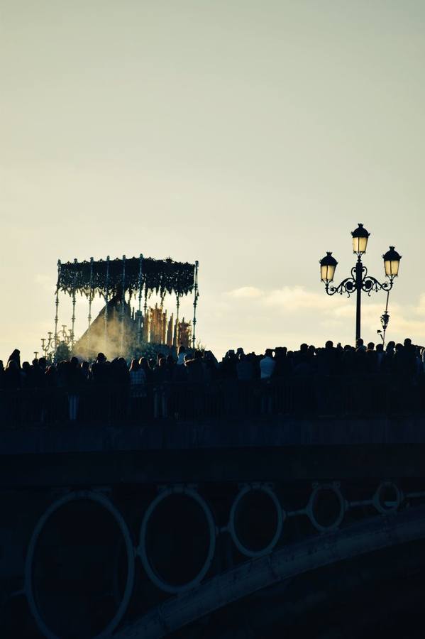 Galería de los lectores de Pasión en Sevilla con #ETrianaPS