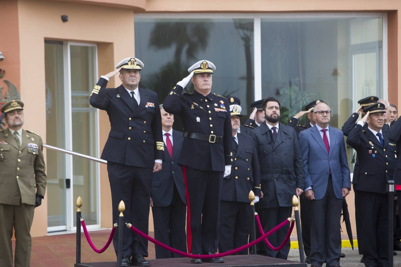 Las mejores imágenes de la celebración del día de la Subdelegación de Defensa en Cádiz