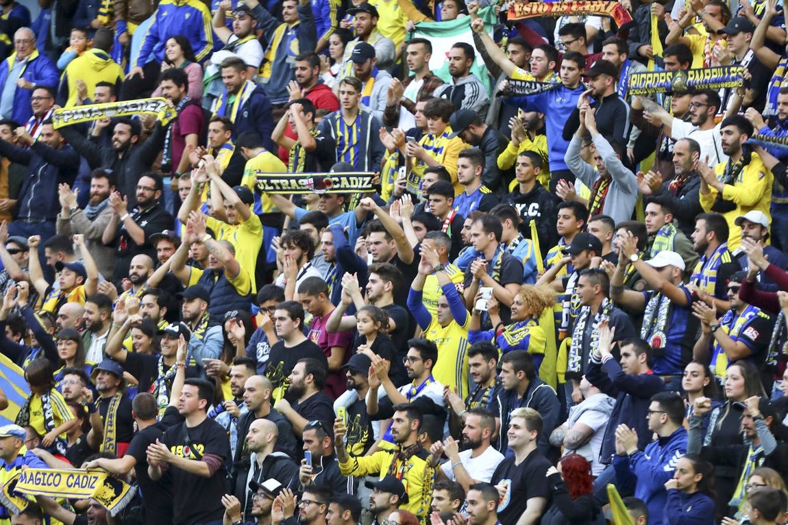 Búscate en Carranza en el partido Cádiz C.F. - Reus