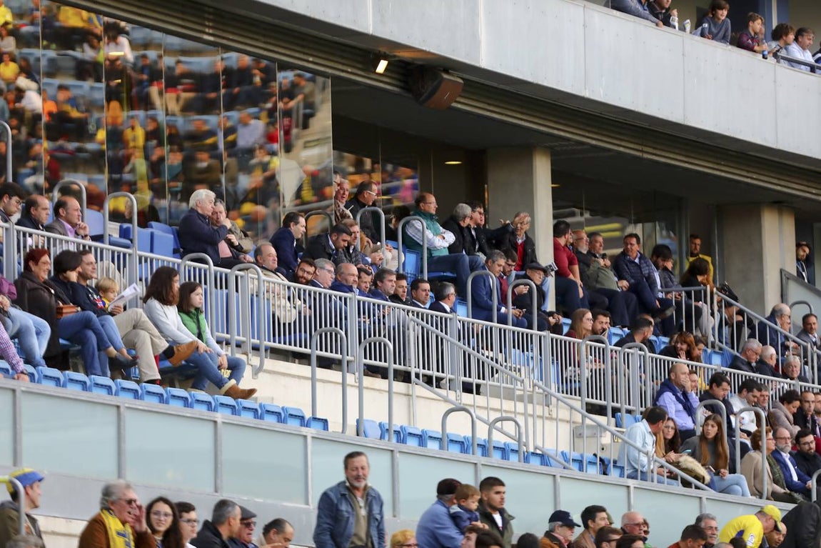 Búscate en Carranza en el partido Cádiz C.F. - Reus