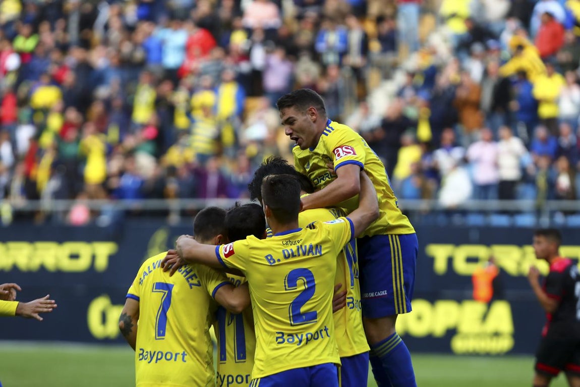 El partido en imágenes: Cádiz CF-Reus (2-0)