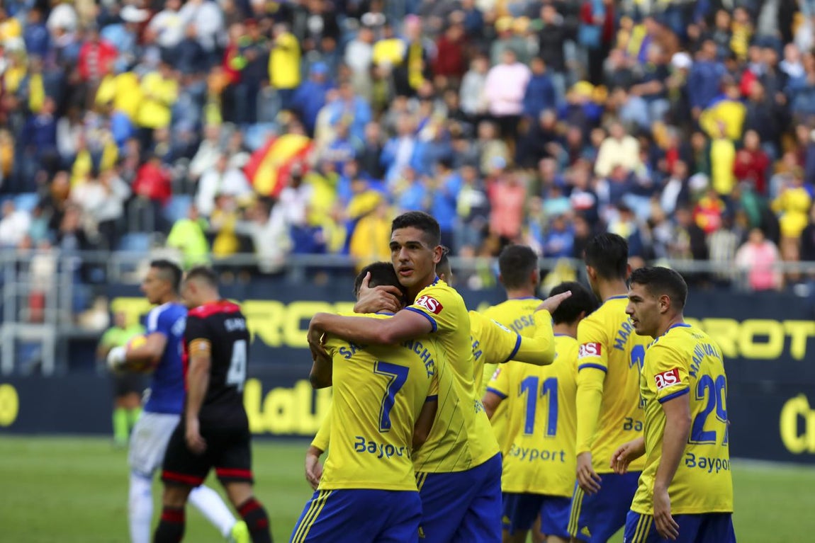 El partido en imágenes: Cádiz CF-Reus (2-0)