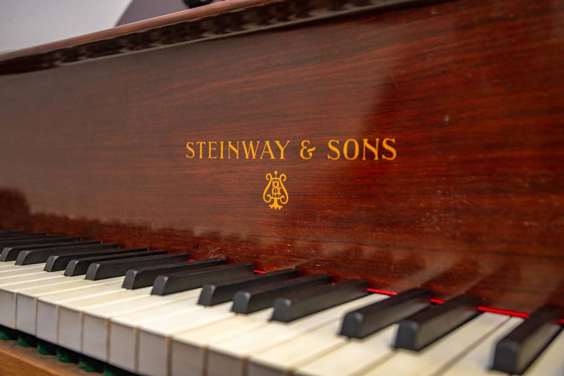 El piano de la Biblioteca de Castilla-La Mancha cumple 100 años